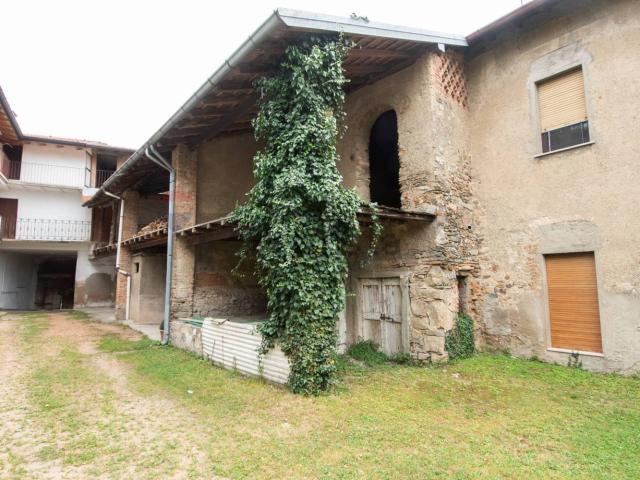 Rustico in vendita a Comunità Montana del Piambello, Cantello