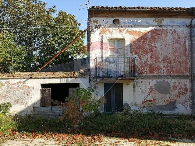 Rustico in vendita a Ari, Abruzzo