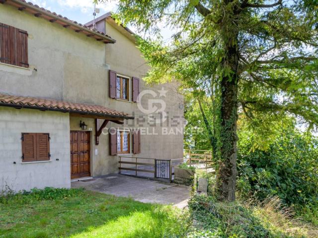 Rustico in vendita a Gubbio, Umbria