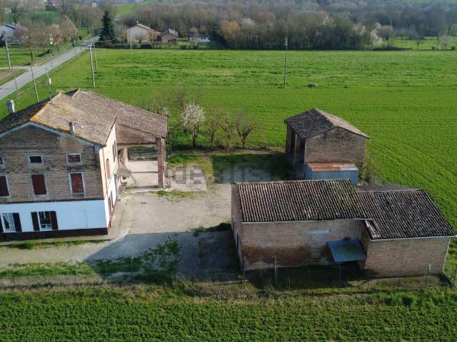 Rustico in vendita a Fidenza, Parma