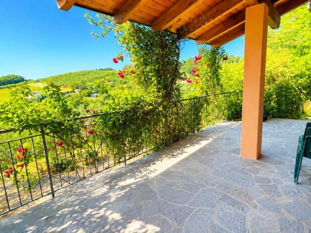 Rustico in vendita a Villa Fastiggi, Marche