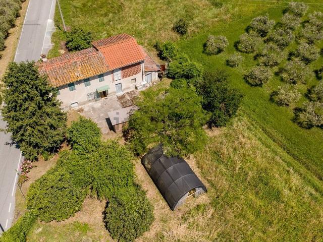 Rustico in vendita a Capannori, Toscana