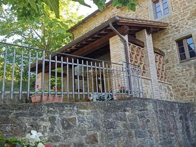 Rustico in vendita a Cortona, Toscana