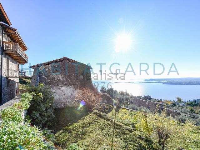 Rustico in vendita a Comunità Montana Parco Alto Garda bresciano, Gardone Riviera