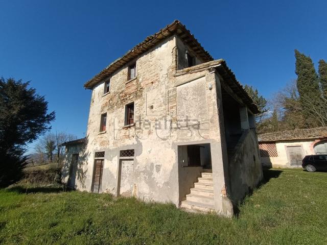 Rustico in vendita a San Leo Bastia, Umbria