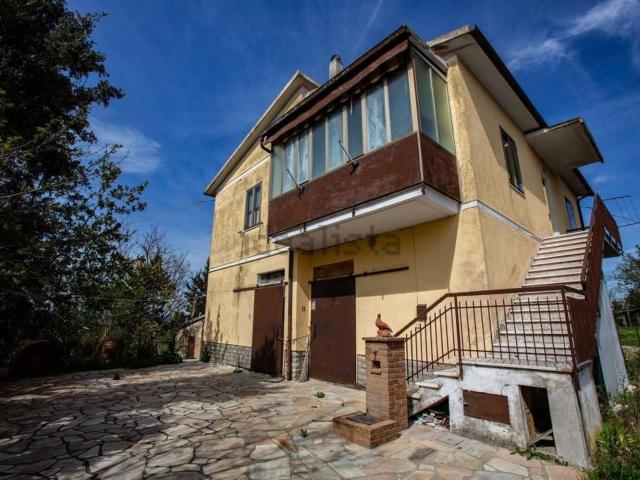 Rustico in vendita a Cinigiano, Grosseto