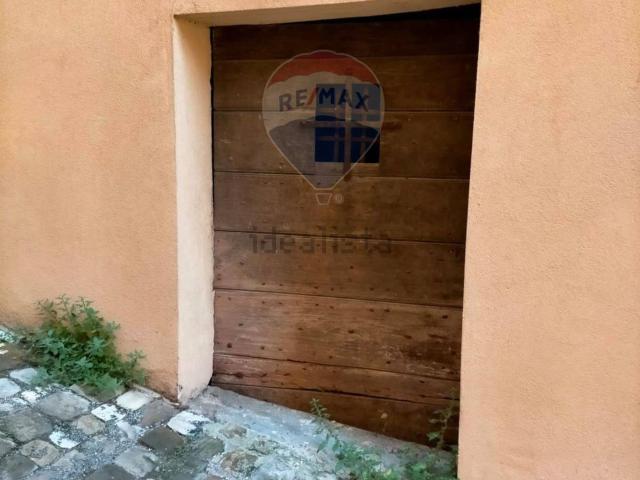 Rustico in vendita a Centro Storico, Marche