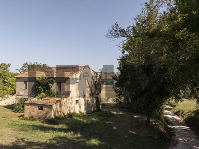 Rustico in vendita a Mulino ad Olio, Castelleone di Suasa