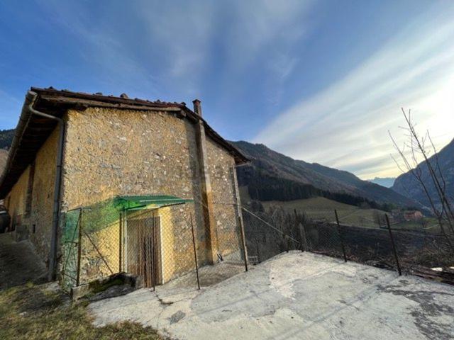 Rustico in vendita a Ardesio, Lombardia