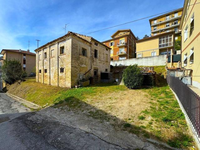 Rustico in vendita a Marche, Fermo