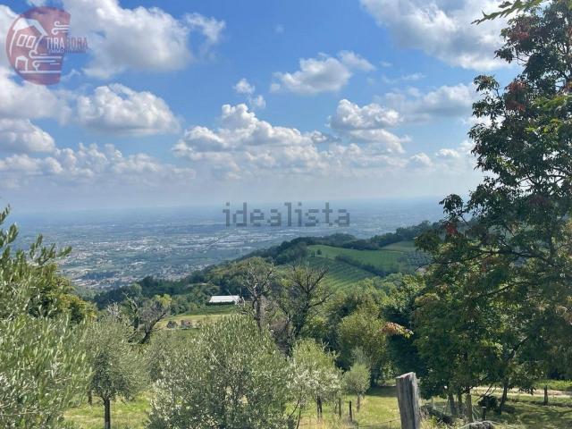 Rustico in vendita a Vittorio Veneto, Veneto