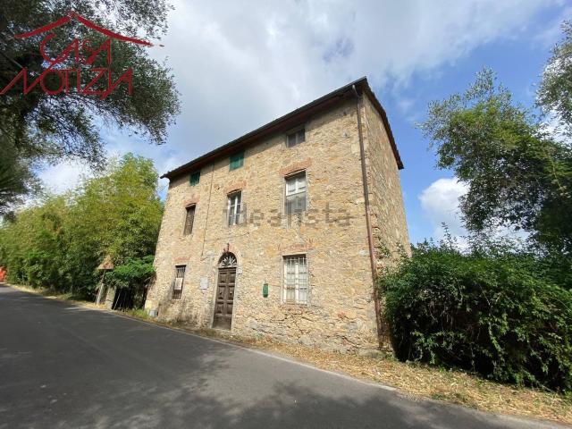 Rustico in vendita a Massarosa, Toscana