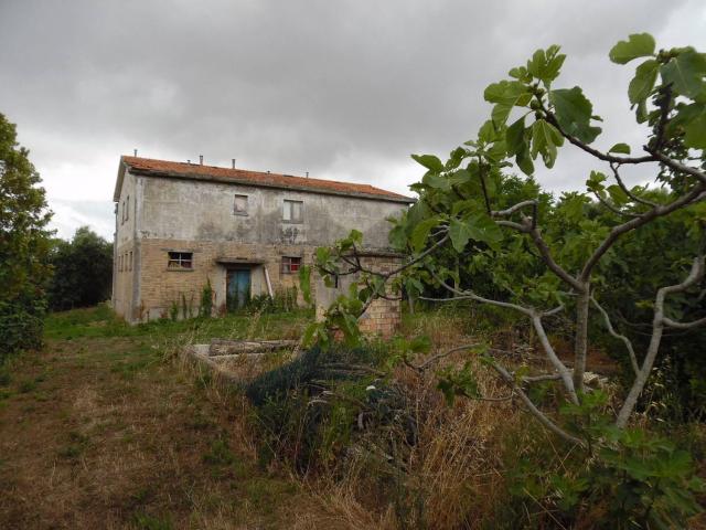Rustico in vendita a Centobuchi, Monteprandone
