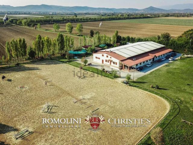 Rustico in vendita a Palazzo Del Pero, Toscana