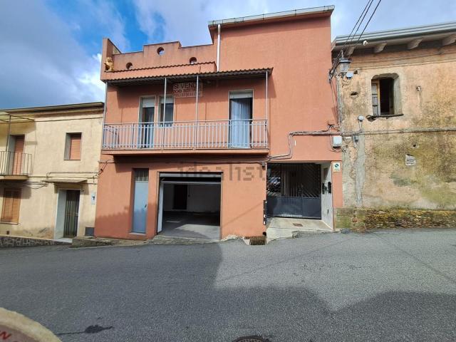 Rustico in vendita a Calabria, Catanzaro
