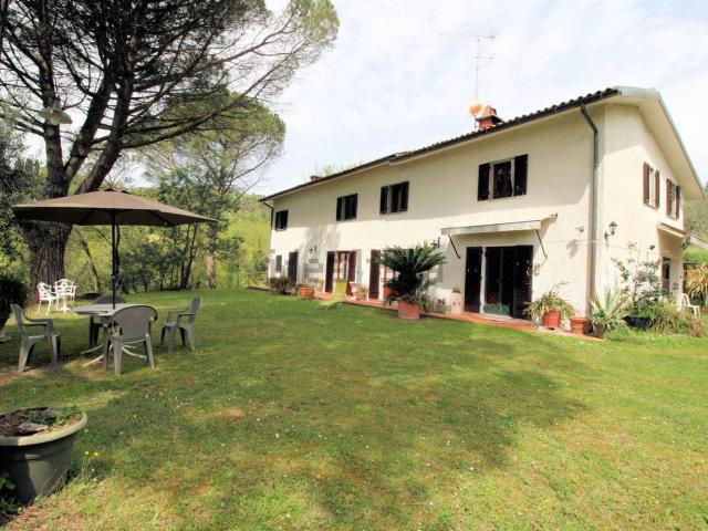 Rustico in vendita a Pozzarello, Montevettolini