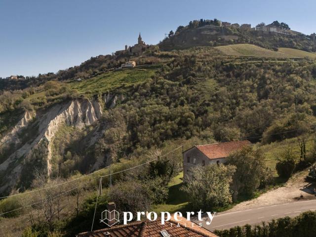 Rustico in vendita a Trivio, Marche