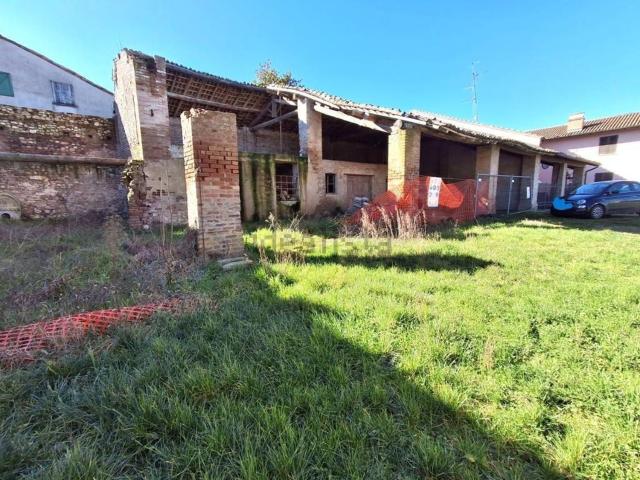 Rustico in vendita a Montebello Della Battaglia, Lombardia