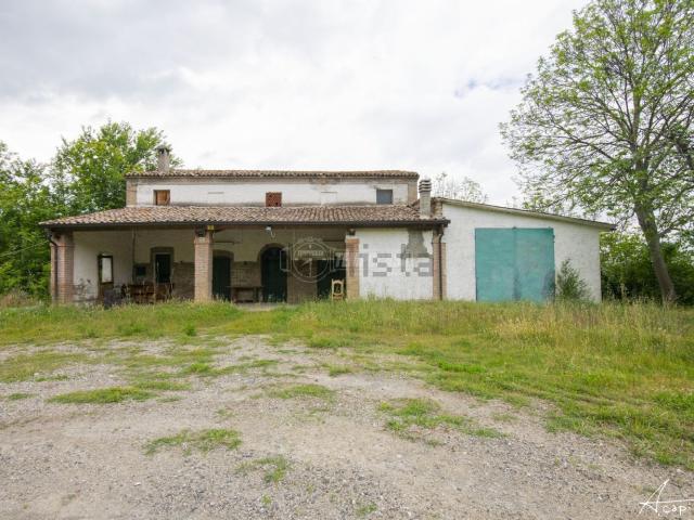 Rustico in vendita a Unione dei comuni Valle del Savio, Cesenà