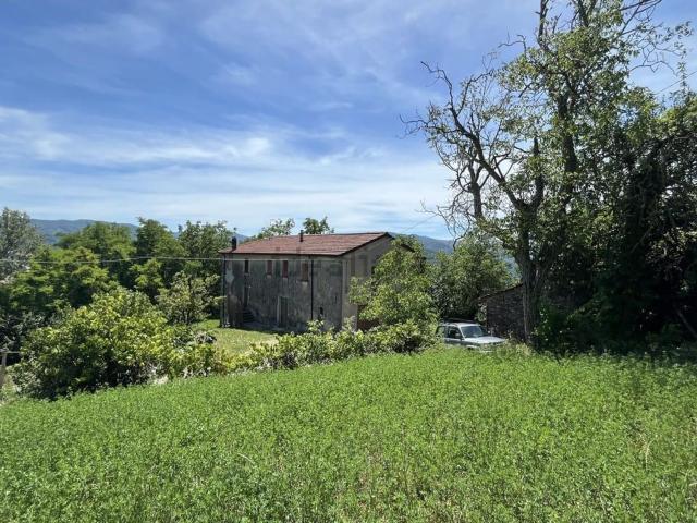 Rustico in vendita a Bardi, Reggio Emilia