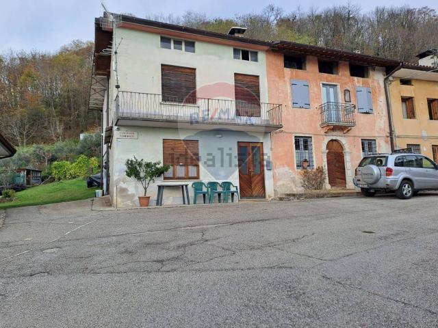 Rustico in vendita a Menti di Sopra, Valdagno