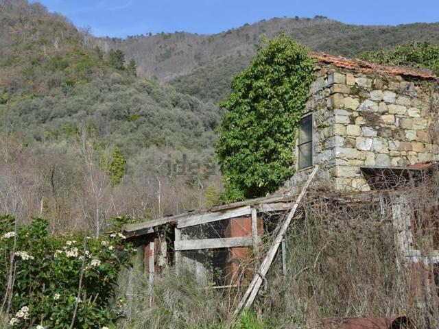 Rustico in vendita a Baiardo, Liguria