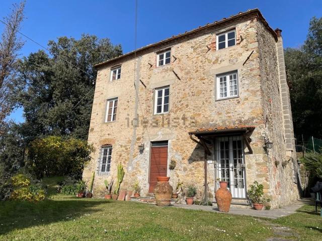 Rustico in vendita a Massarosa, Toscana