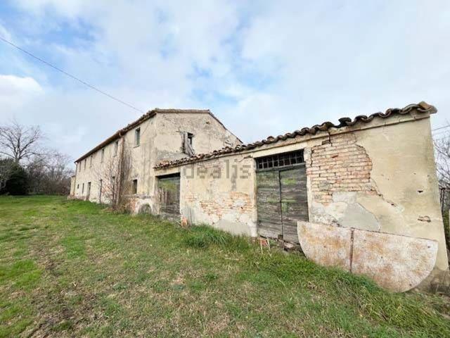 Rustico in vendita a Fano 2, Marche