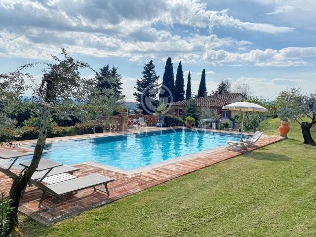 Rustico in vendita a Castiglion Fiorentino, Toscana