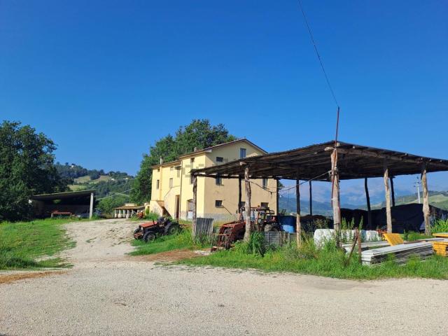 Rustico in vendita a Marche, Macerata
