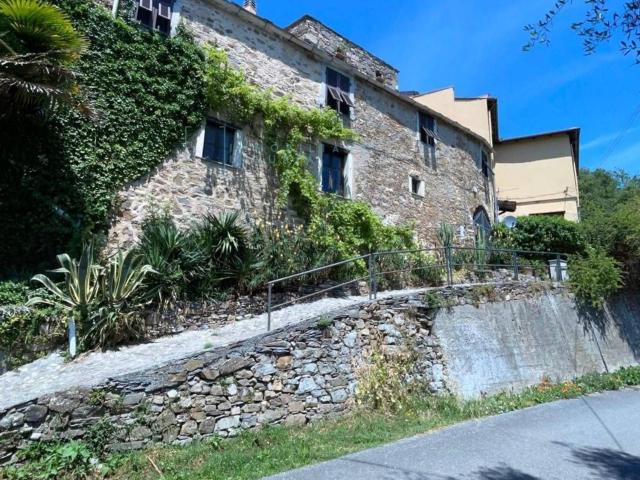 Rustico in vendita a Villanova D'albenga, Liguria