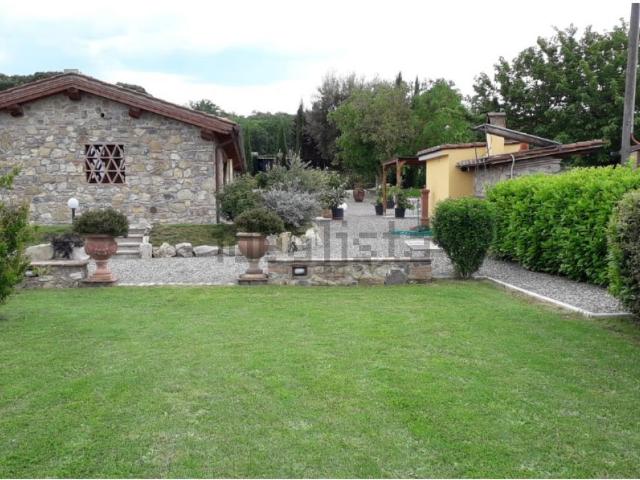 Rustico in vendita a Bucine, Toscana