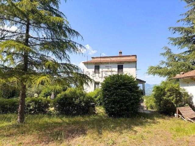 Rustico in vendita a Umbertide, Umbria