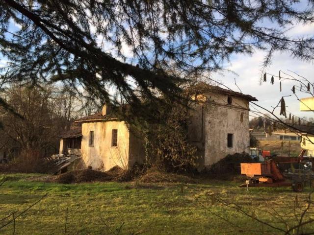 Rustico in vendita a Bulciago, Lombardia