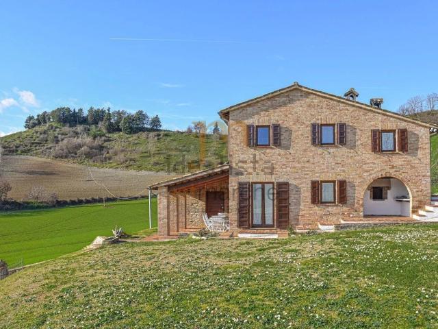 Rustico in vendita a Marche, Pesaro E Urbino