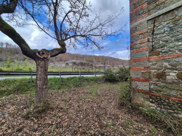 Rustico in vendita a Subbiano, Toscana