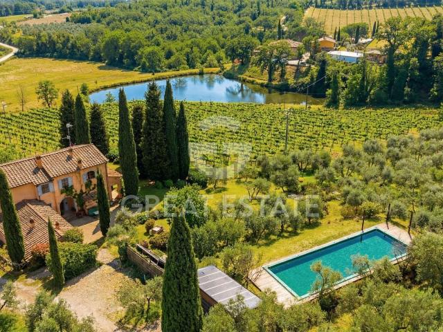 Rustico in vendita a Bucine, Toscana