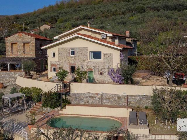 Rustico in vendita a Monsummano Alto, Monsummano Terme