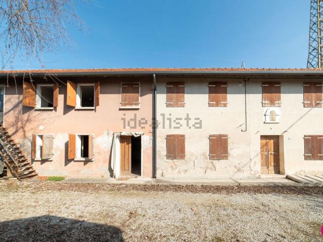 Rustico in vendita a Fiume Veneto, Pordenone / Pordenon