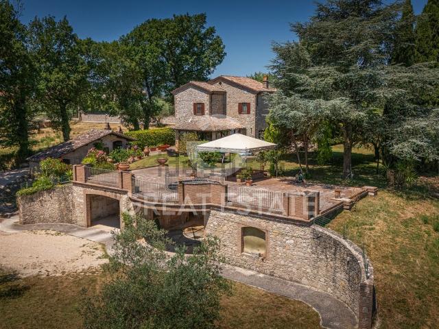 Rustico in vendita a Avigliano Umbro, Umbria