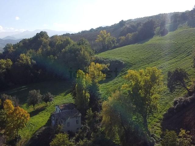 Rustico in vendita a Marche, Macerata