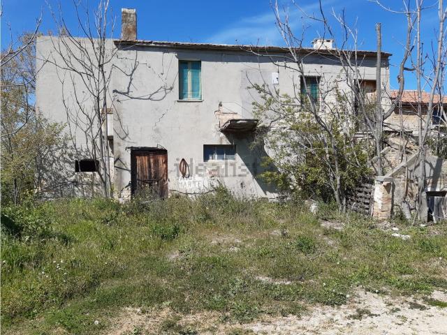 Rustico in vendita a Atri, Abruzzo