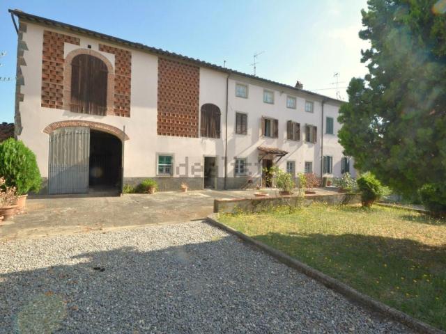 Rustico in vendita a Verciano, Capannori