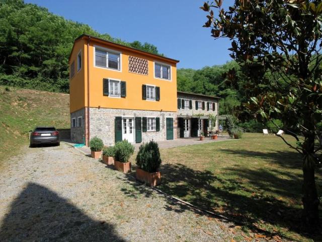 Rustico in vendita a Al Colle, Capannori