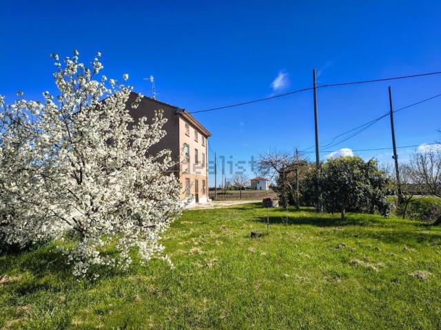 Rustico in vendita a Voghiera, Reggio Emilia