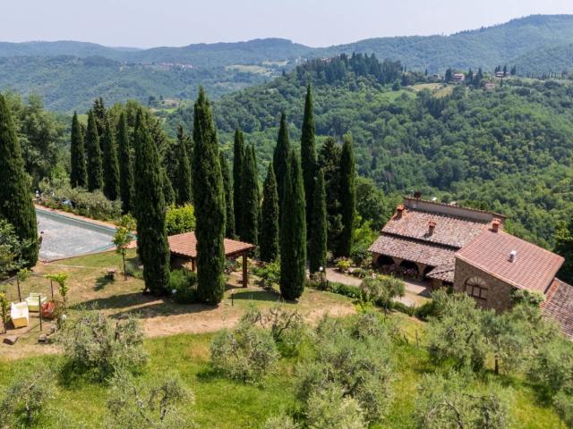 Rustico in vendita a Gaiole In Chianti, Toscana