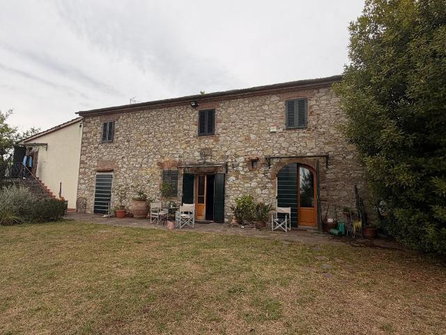 Rustico in vendita a Serravalle Pistoiese, Toscana