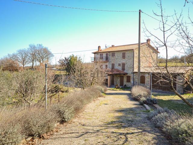 Rustico in vendita a Parrano, Umbria