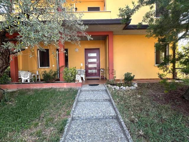 Rustico in vendita a Rosà, Veneto