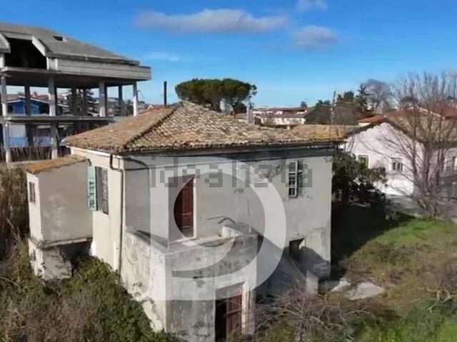Rustico in vendita a Rancitelli, Pescara